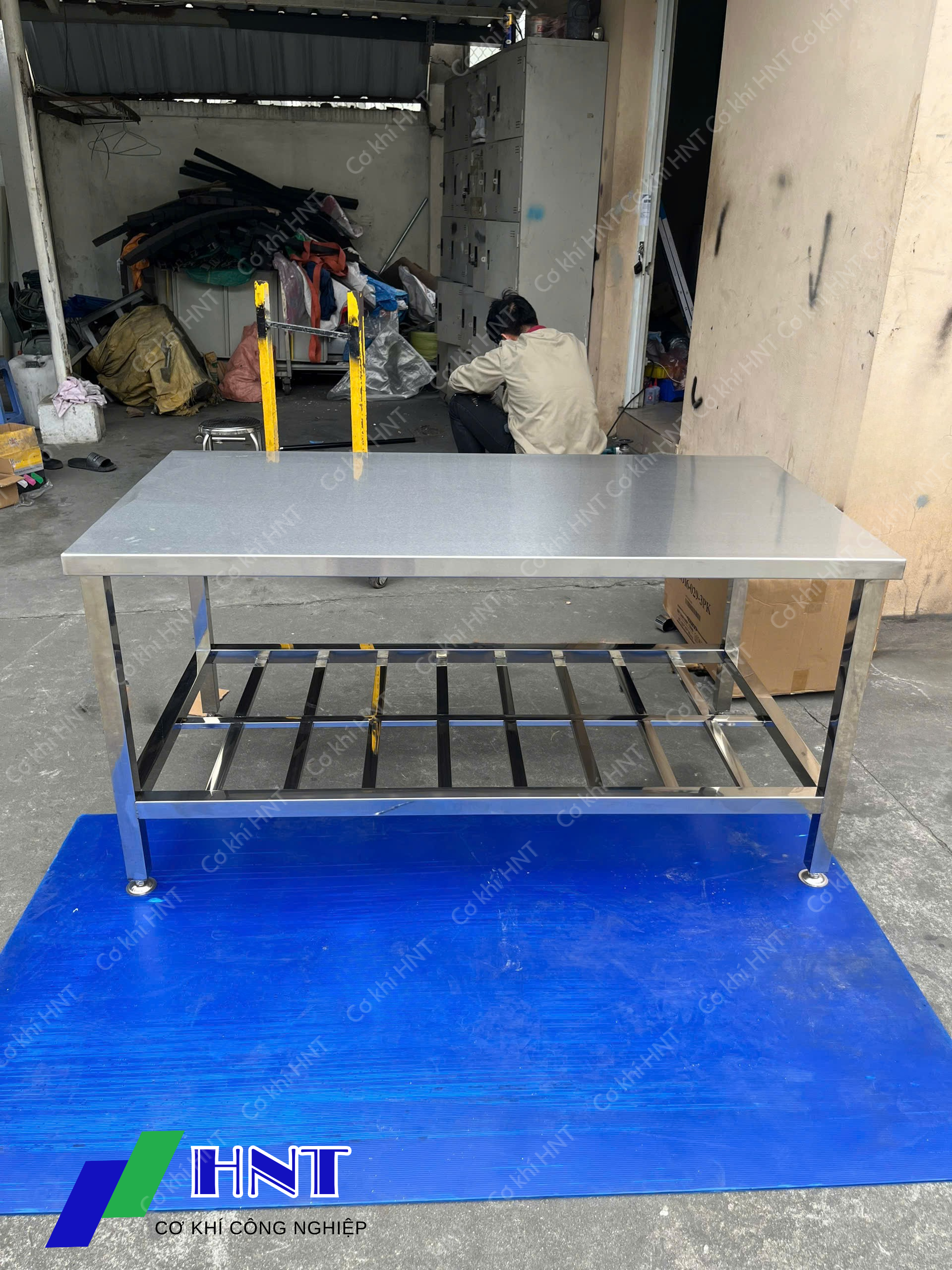 BÀN ĂN INOX HNT – TỪ NHÀ MÁY SẢN XUẤT ĐẾN PHÒNG ĂN CỦA DOANH NGHIỆP KHÁCH HÀNG