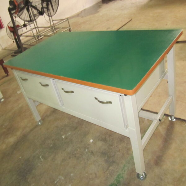 Bàn thao tác khung sơn tĩnh điện mặt gỗ ESD