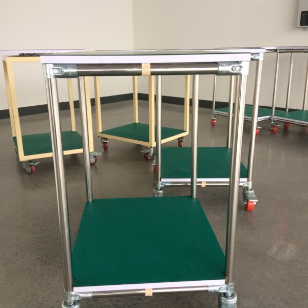 Alternative view of Xe đẩy mặt bàn xoay