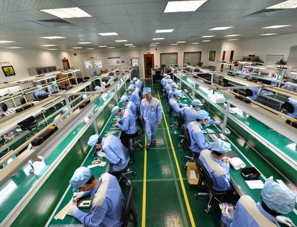 Băng tải lắp ráp linh kiện điện tử của HNT