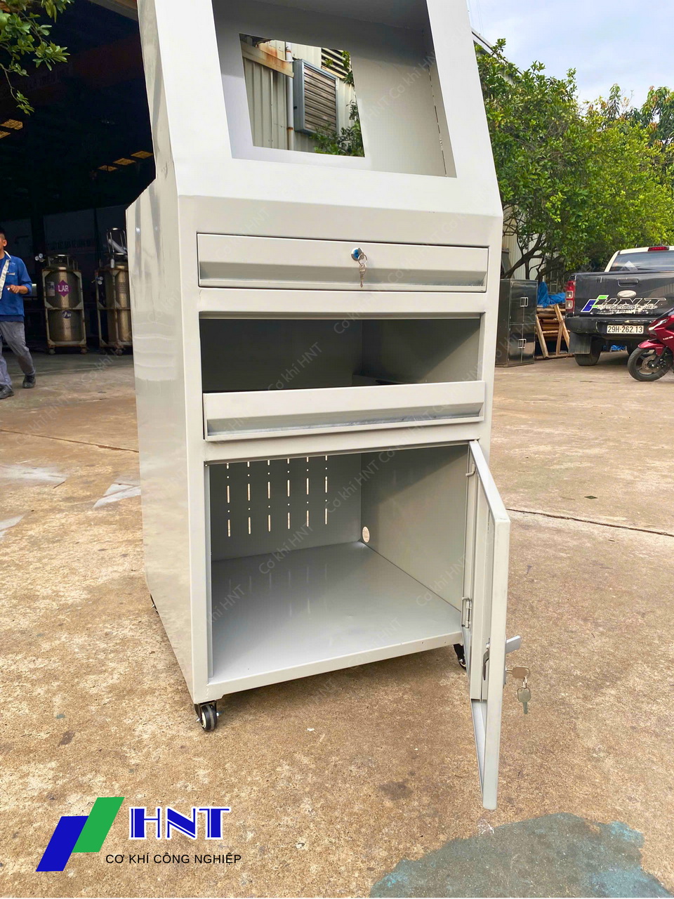 Tủ để máy công nghiệp có khoang màn hình HNT - Ảnh 18